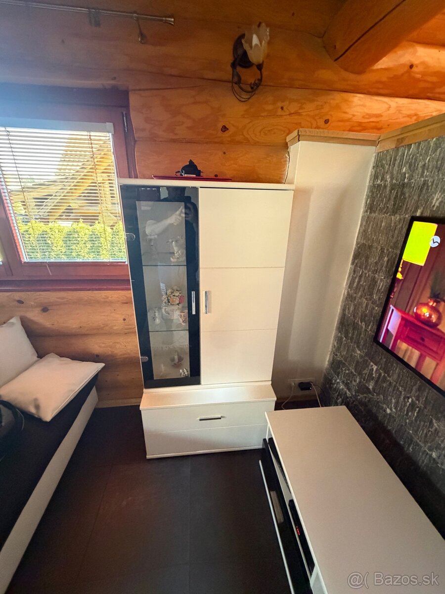 sedacka a cela obyvackova zostava - 6