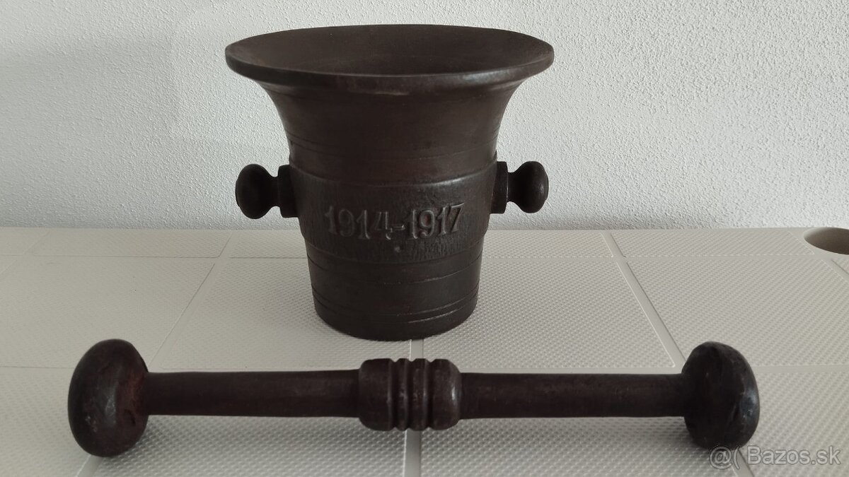 Starý válečný litinový mažiar s dělom a rokem 1914-1917 +tlo - 6