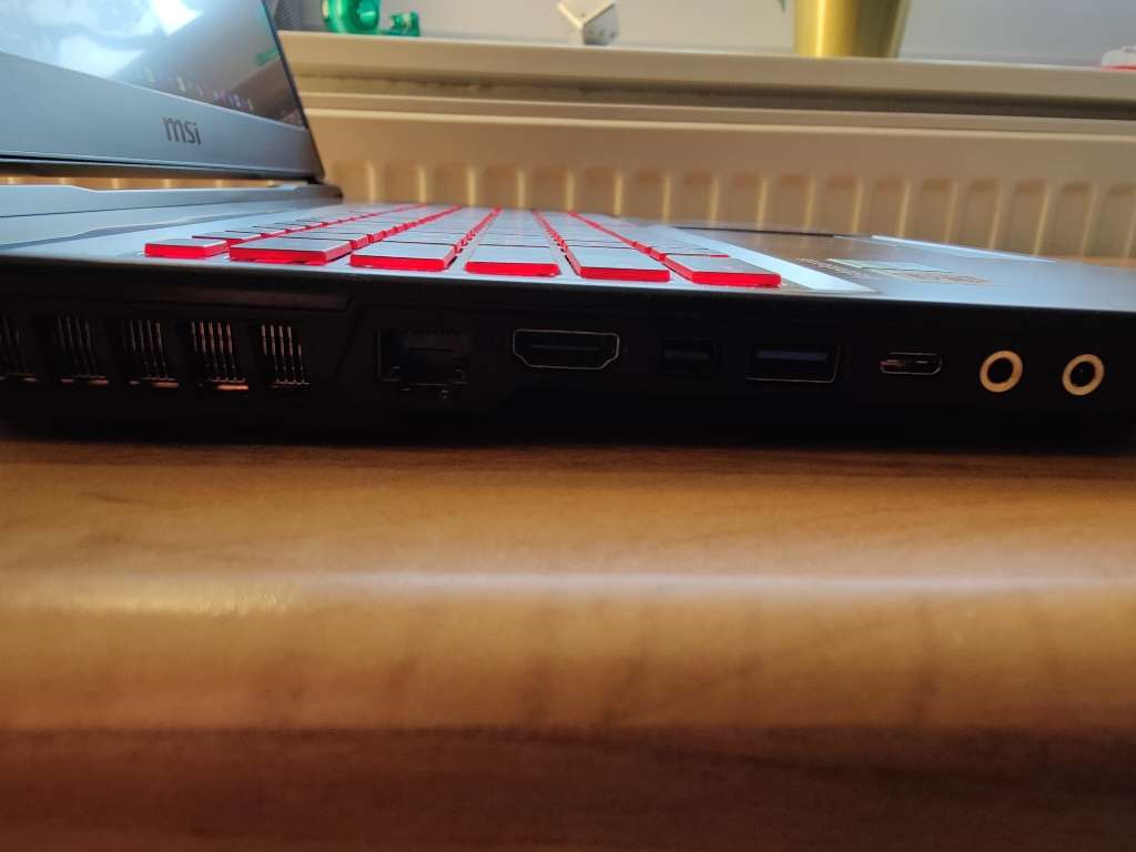 Notebook MSI GL75-10SDR-222 Leopard - 6