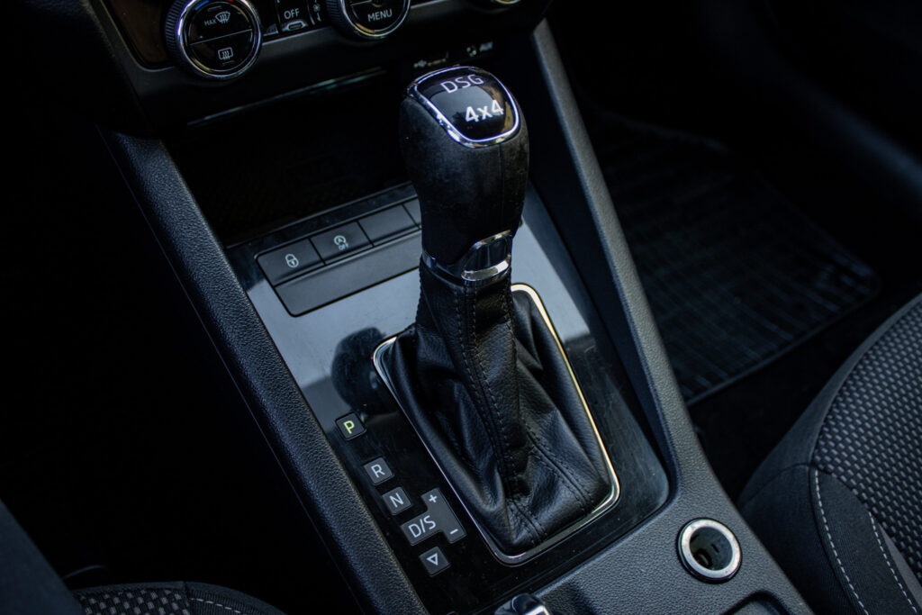 Škoda Octavia SCOUT 2.0 TDI DSG 4x4 - 6