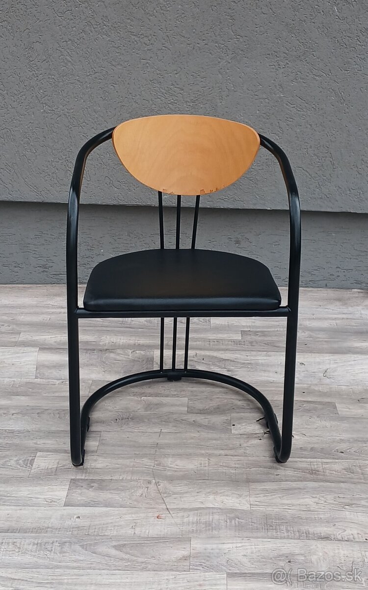 Set postmoderných kresiel v štýle Memphis. - 6