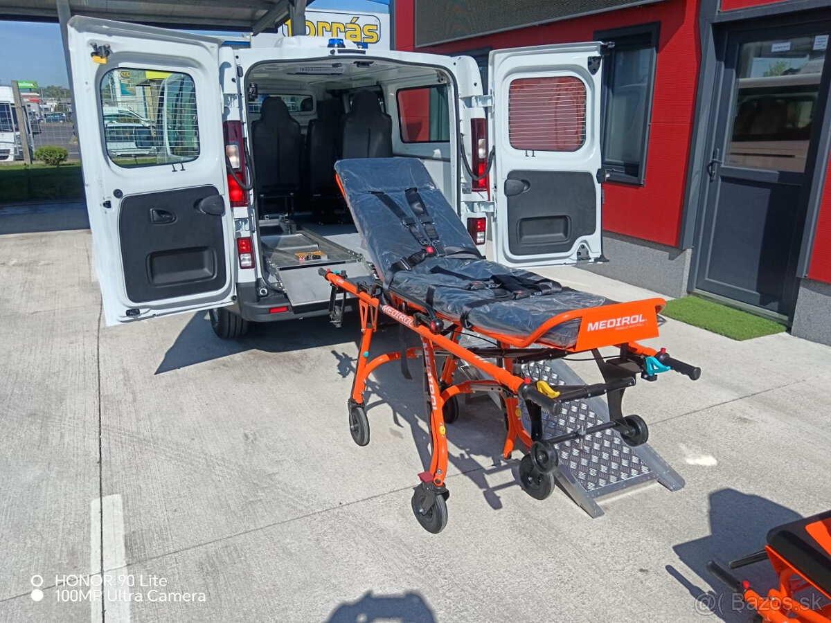 Predám Renault Trafic 2.0 Sanitné vozidlo - 6