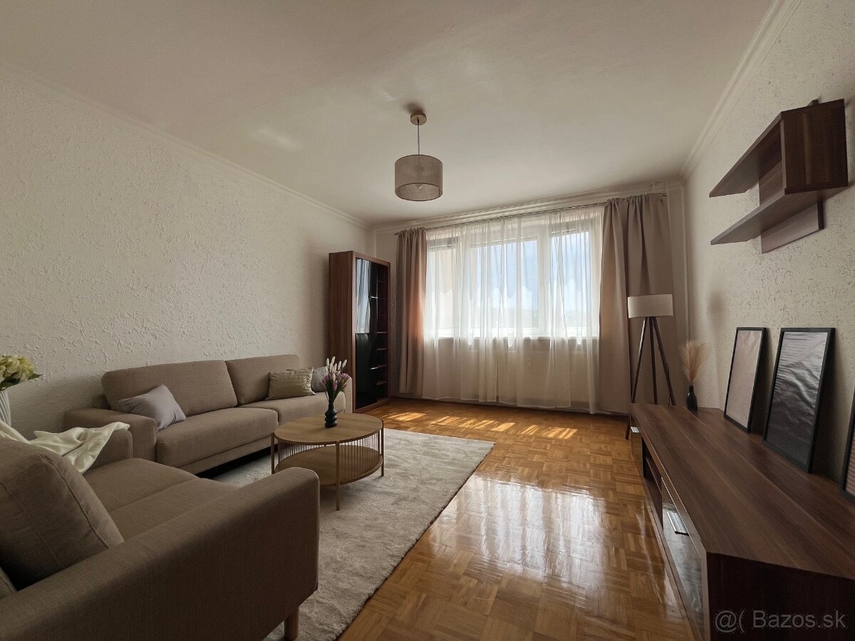 Pekný 3-izbový zariadený byt s loggiou - Sofijská ulica - 6