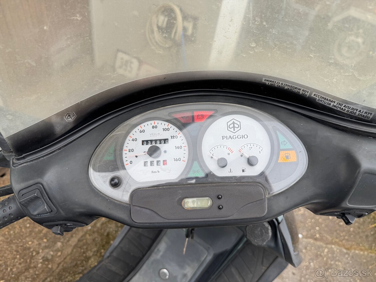 Piaggio Hexagon LX 125 - 6