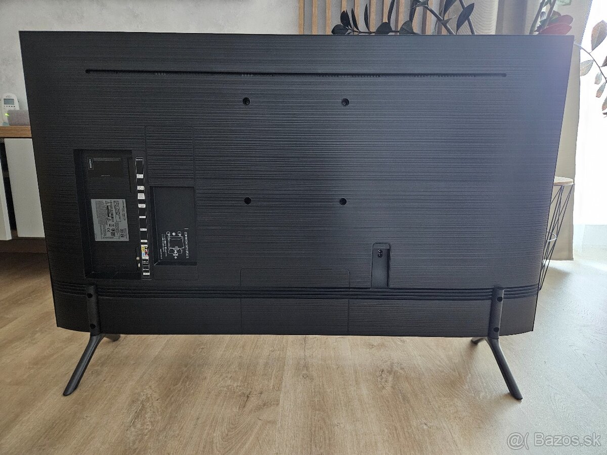 Samsung 4K UHD TV 49" - 6