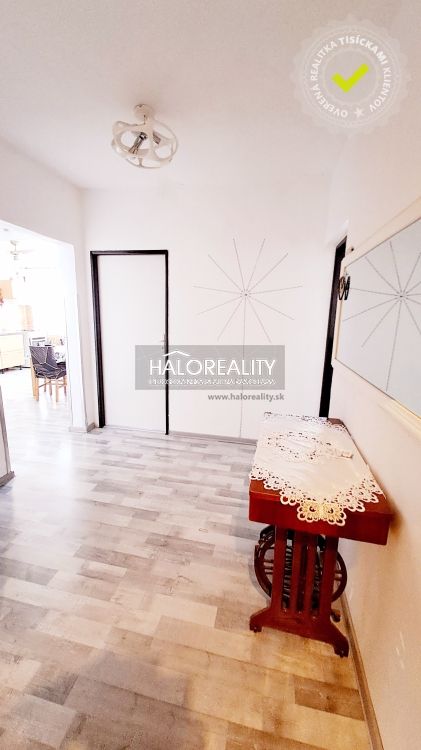 HALO reality - Predaj, rodinný dom Borovce, 2 x 3-izbový byt - 6
