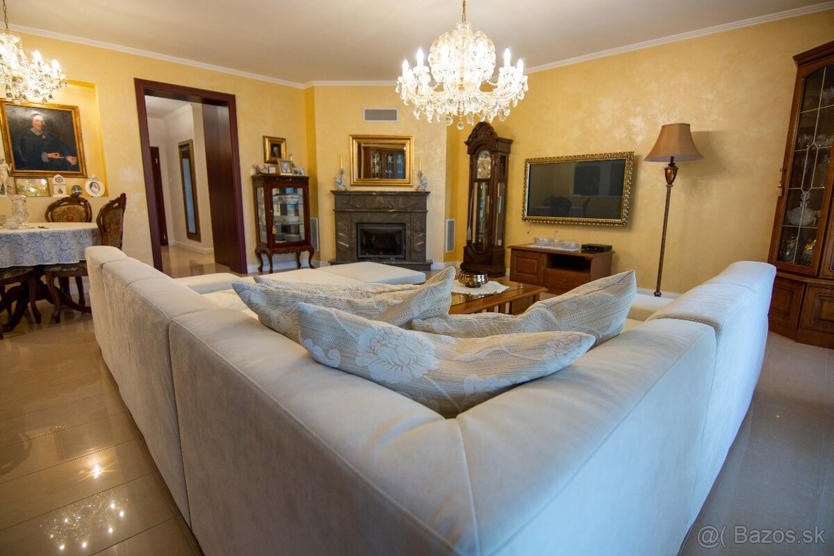 ZNÍŽENÁ CENA Nádherný rodinný dom s nádychom luxusu - 6