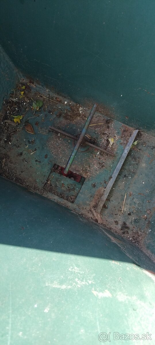 Rozmetadlo umelých hnojív.piesku - 6