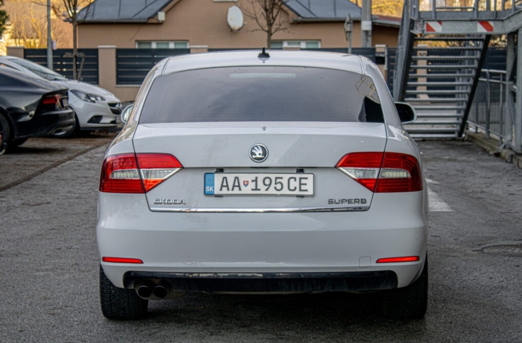 Škoda Superb 2.0 TDI CR 170k Elegance DSG - 6