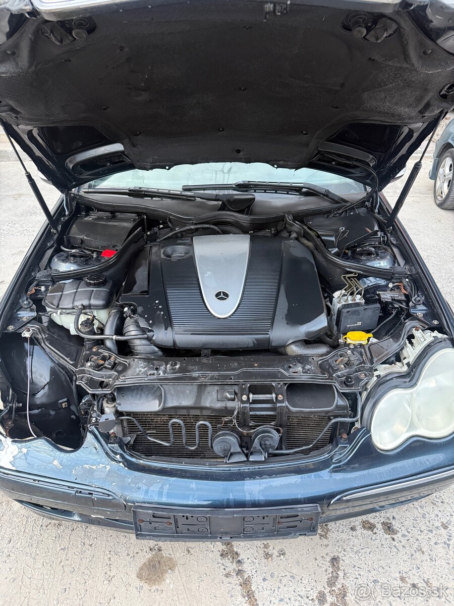 2x Mercedes C - 6