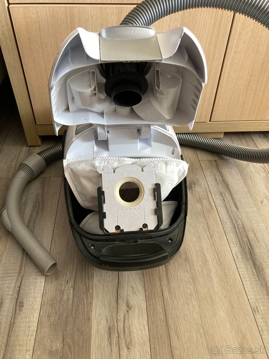 vysávač Electrolux - 6