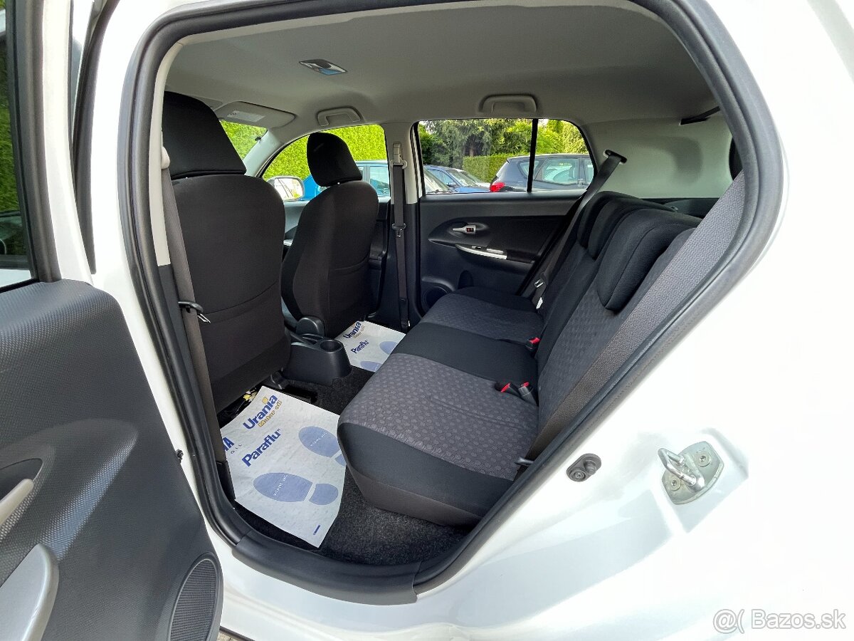 Toyota Urban Cruiser 4X4 - 6