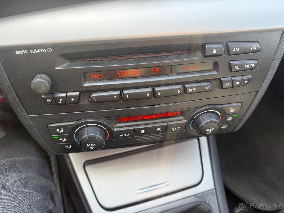 Rozpredám BMW E87 120d - 6