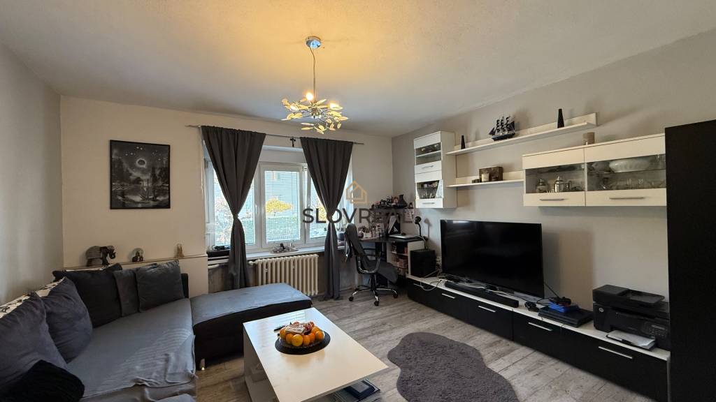 SLOVREAL na predaj kompletne zrekonštruovaný 2,5i byt, Žiar - 6