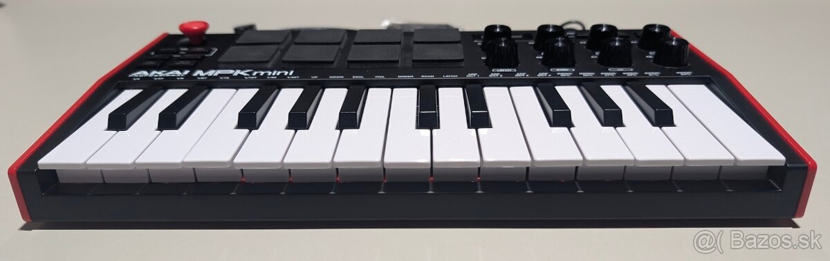 AKAI MPK mini - 6