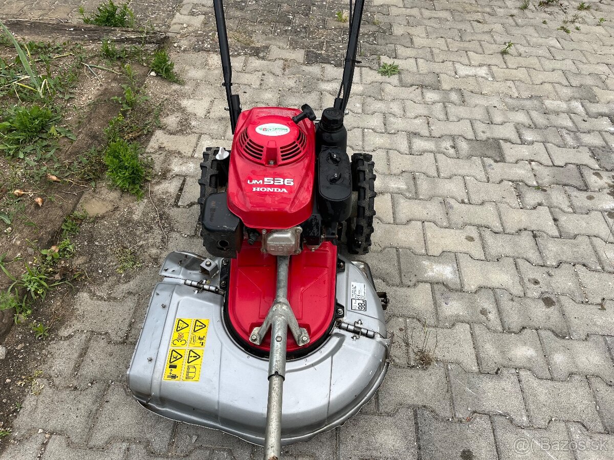 Predám profesionálnu kosačku Honda UM536 - 6