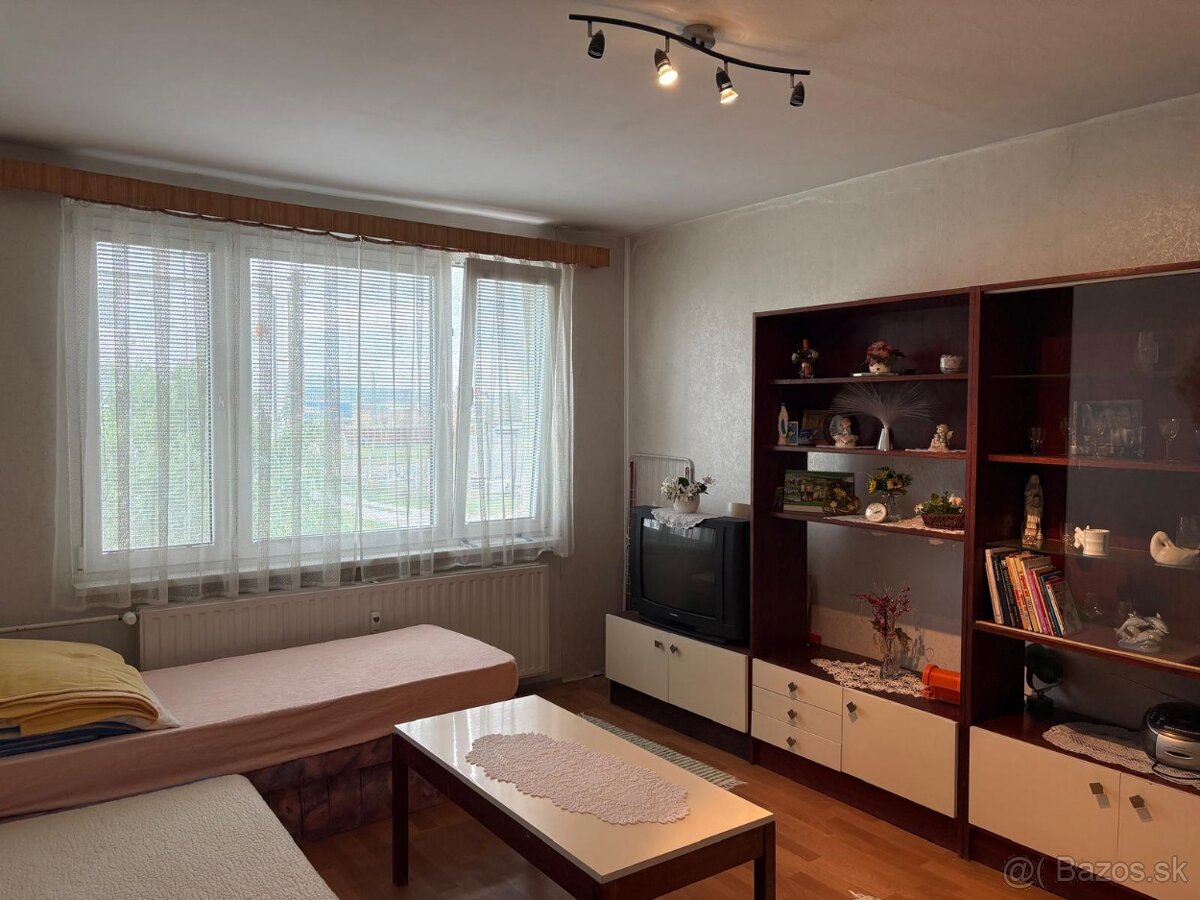 EXKLUZÍVNE Predaj 3-izbový byt v tichej lokalite, Chynorany. - 6