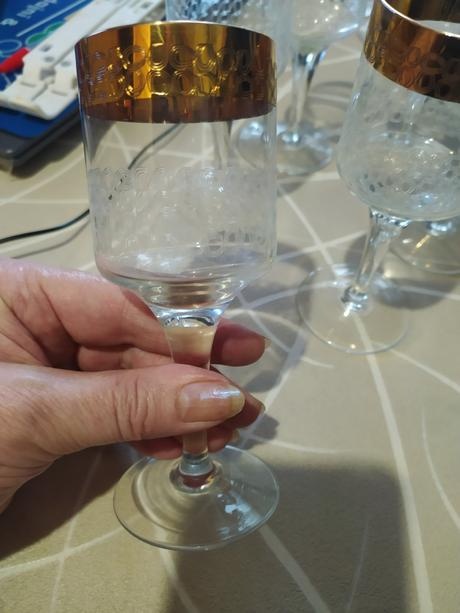 stare pohare 6 sad - 6