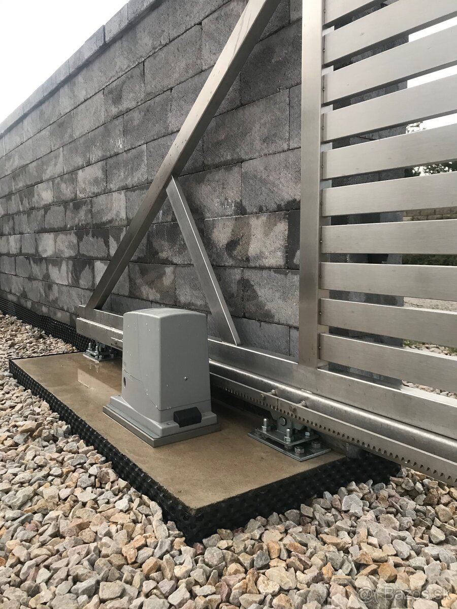 Nerezové zábradlie,brány,doplnky. - 6