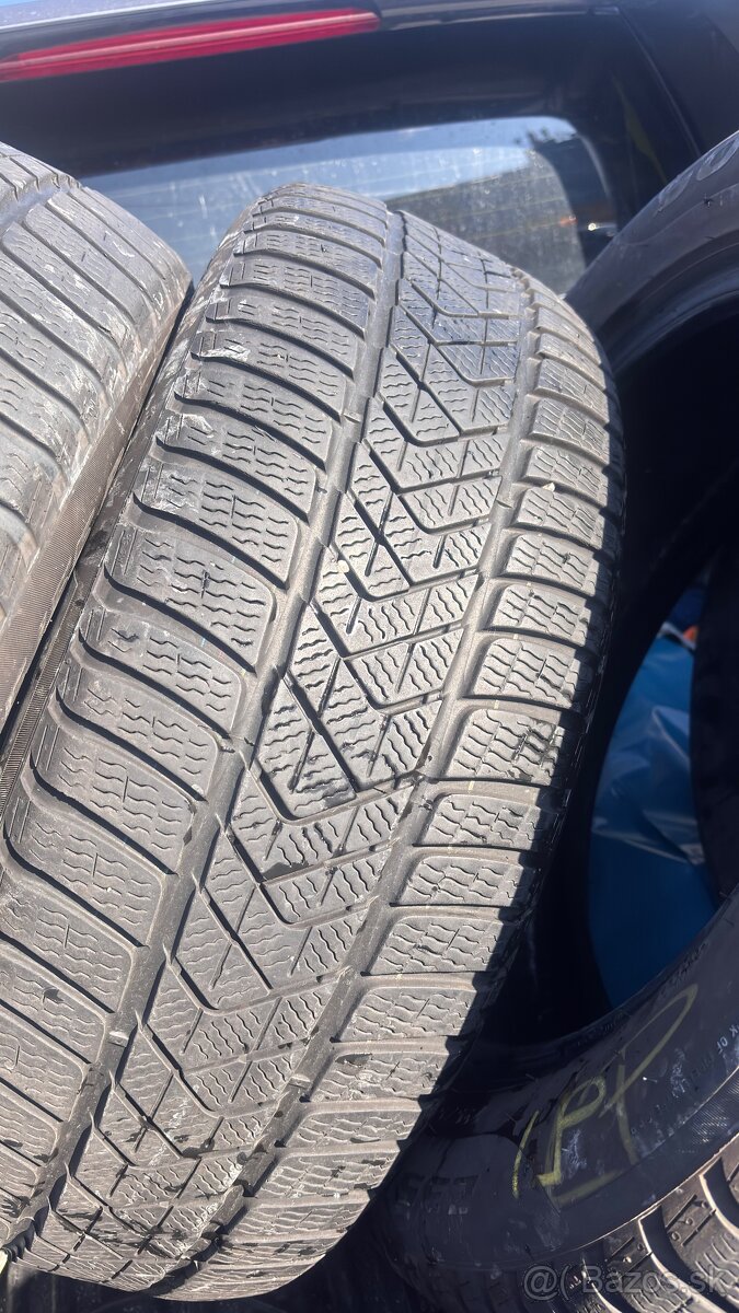 R18 235/55 PIRELLI SOTTOZERO 3 - 6
