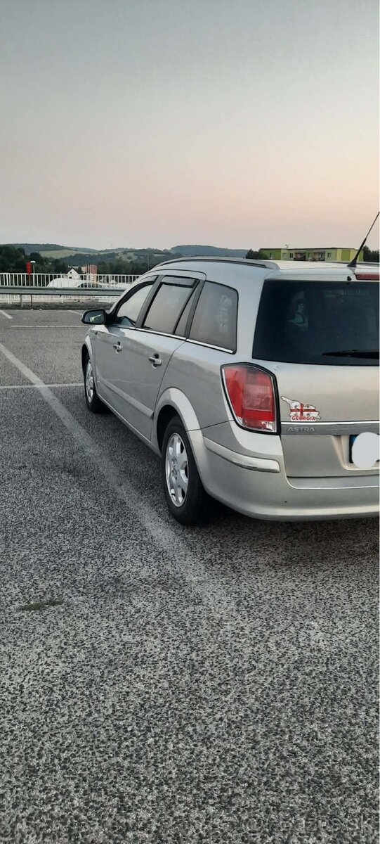 Predám Opel Astra H 1.7 CDTI - 6