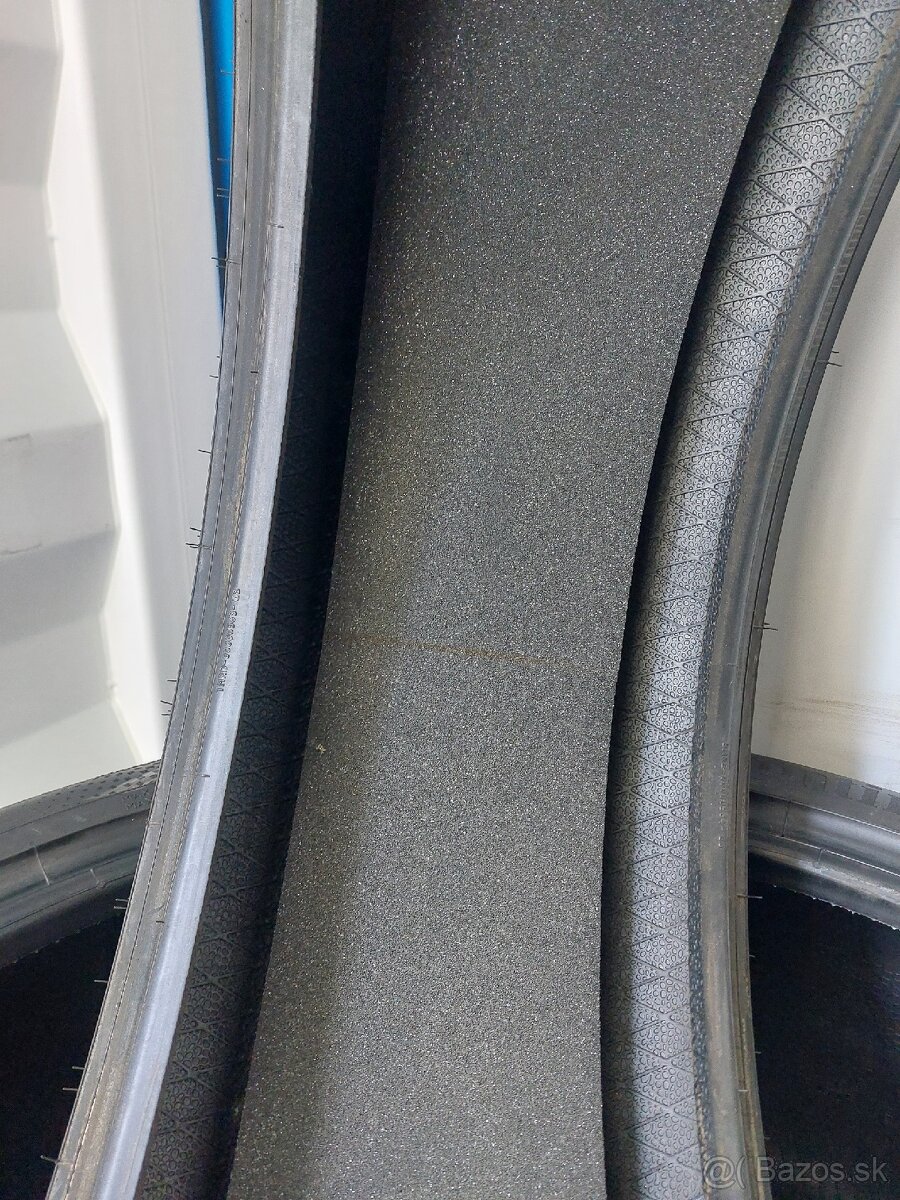 Nové letné pneu GoodYear 245/45R21 - 6