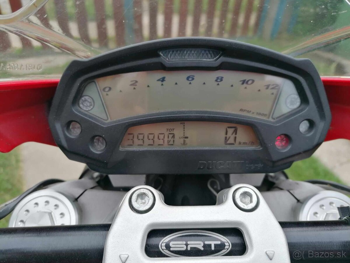 Ducati Monster 696+ - 6