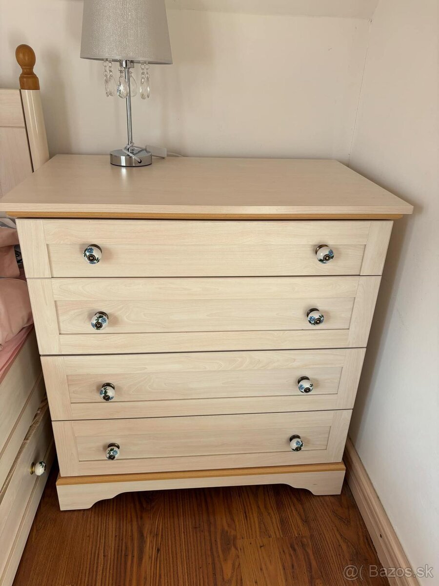 Predám Kvalitný nábytok Flora Cílek - 6