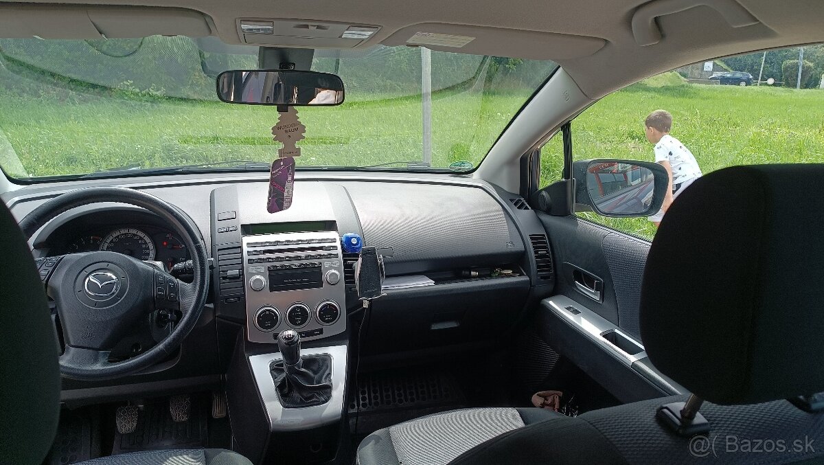Mazda 5 - 6