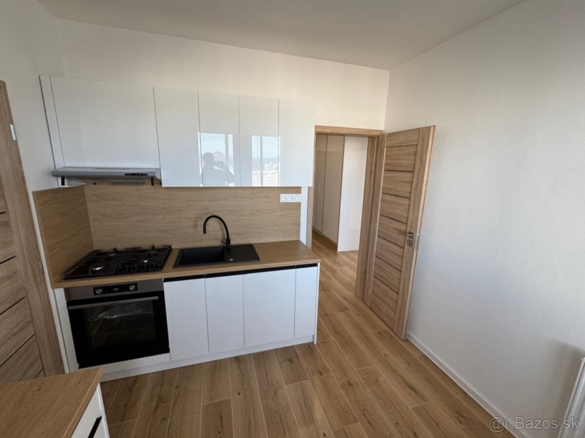 Predám 3 izbový kompet prerobený byt - 6