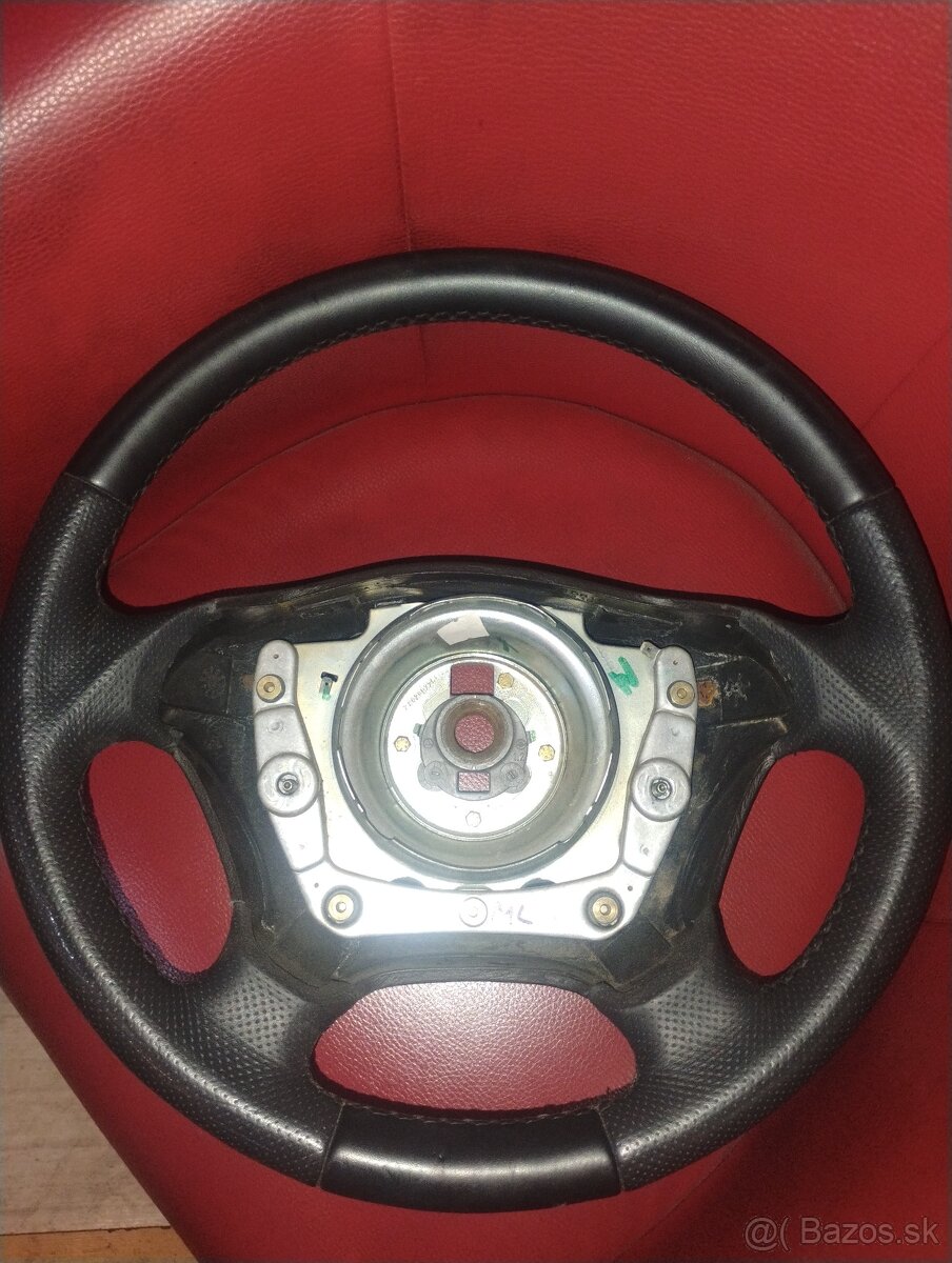 Predám stredovú opierku do MB ML W163 - 6