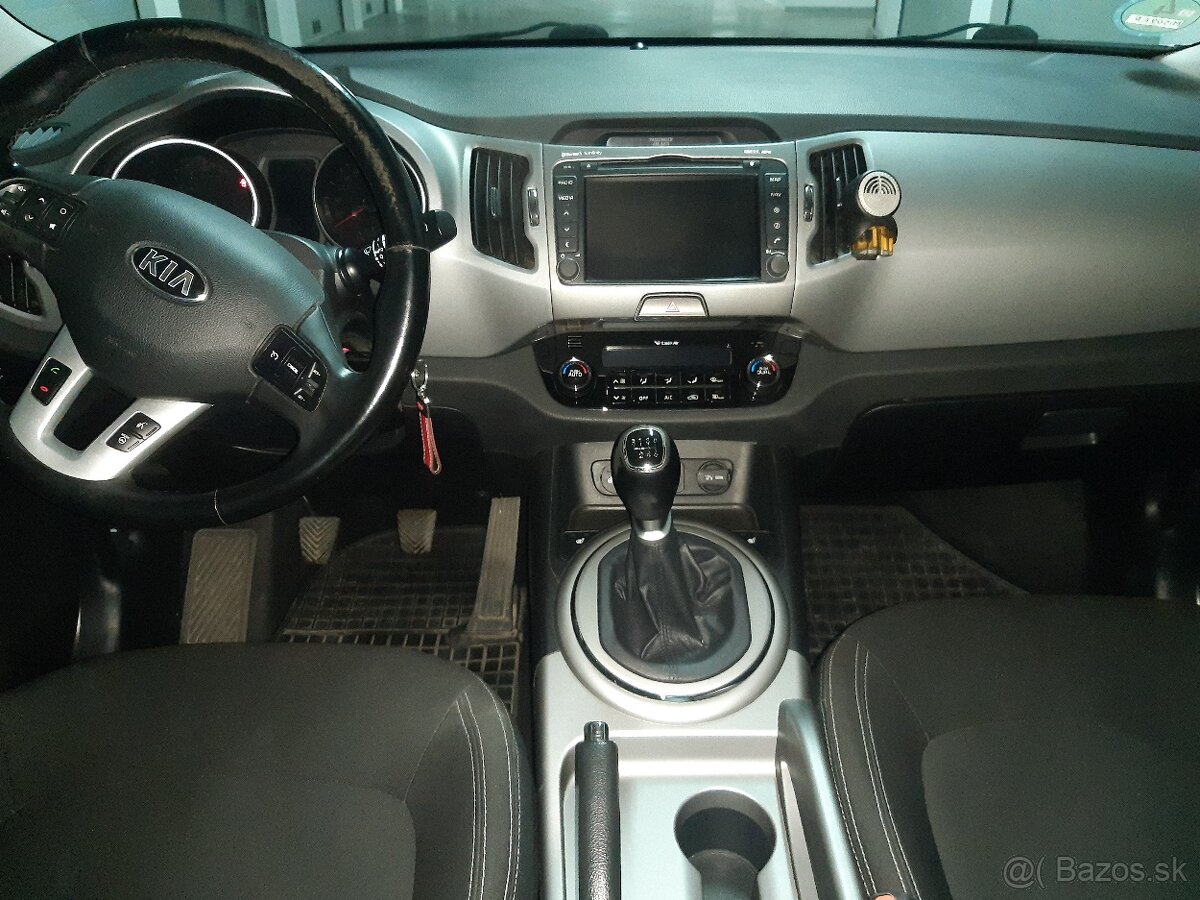 KIA Sportage 1.7 CRDi Platinum - 6