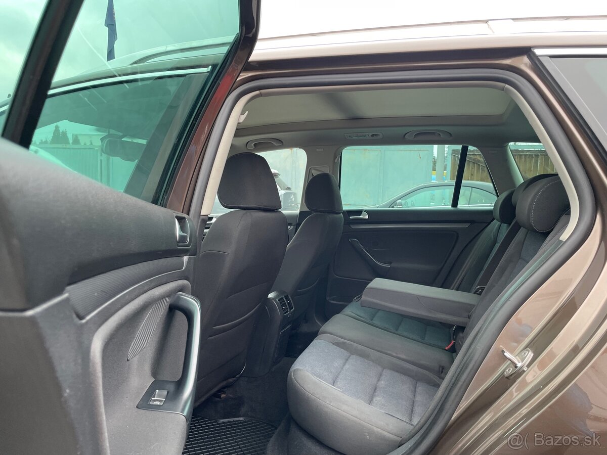 VW GOLF Variant STYLE 2,0 TDI (103kw) 6 DSG - 6