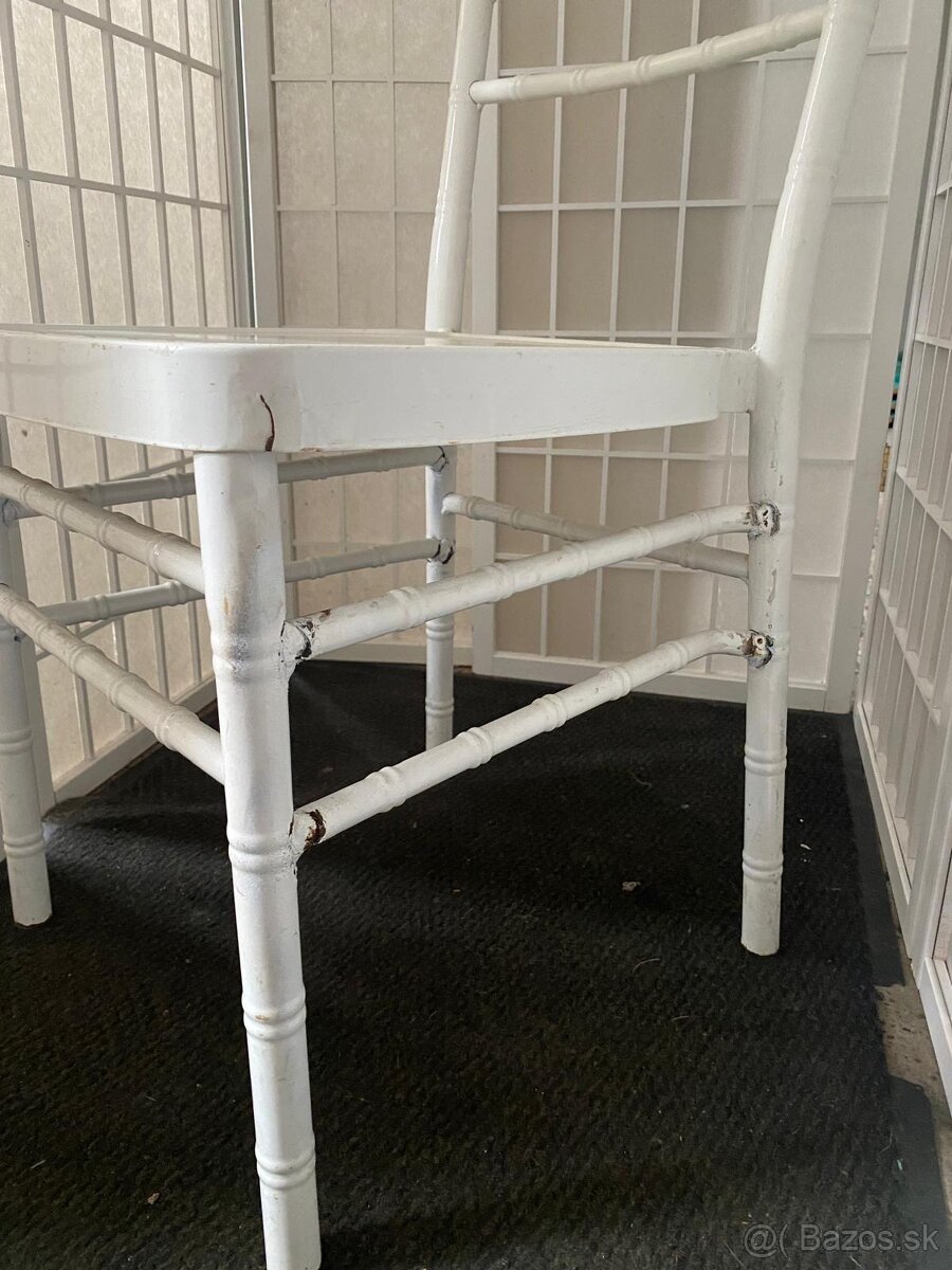 Kovové stoličky bez podušiek - 6