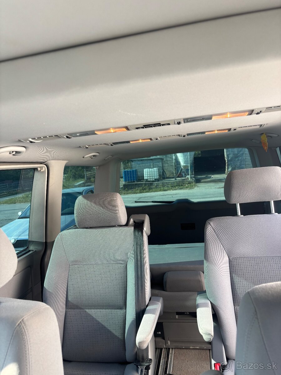 VW Multivan T5 facelift - 6
