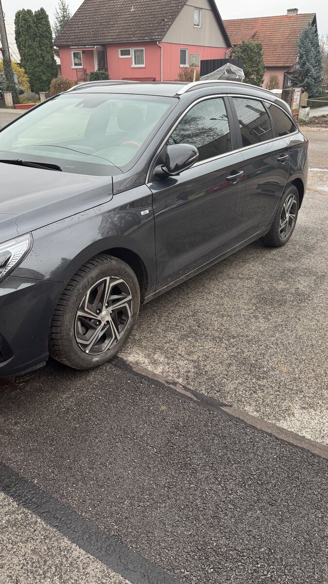 Hyundai i30 combi 1,5 T-GDI Mild Hybrid 117kw - 6