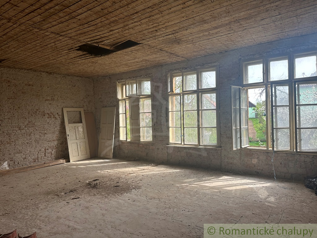 Exkluzívne: 100-ročná škola v Lukovištiach - 6