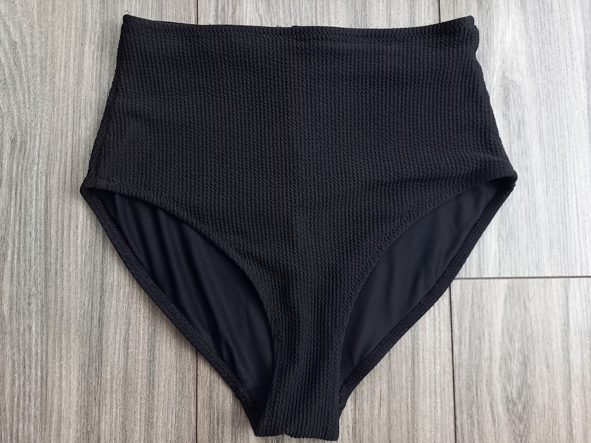 Čierne plavky -super stav,veľkosť S - 6