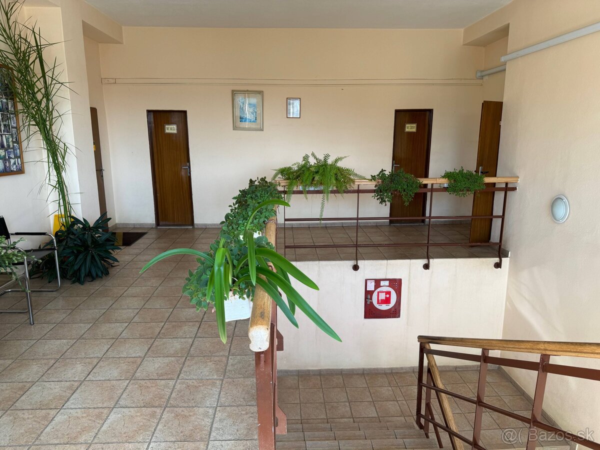 RealityKolesár prenajíma kancel 36m2 Rumunská KE JUH. - 6