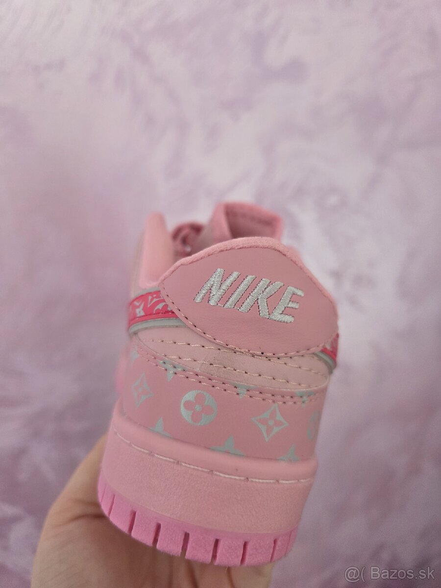 Tenisky Nike Air max LV - 6