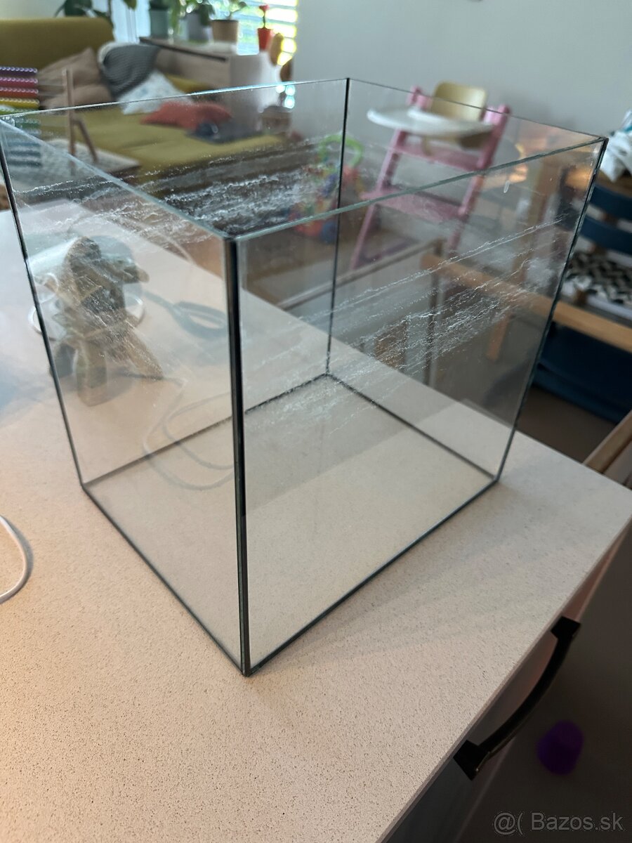 Komplet akvarium na chov rybicky v malom - 6