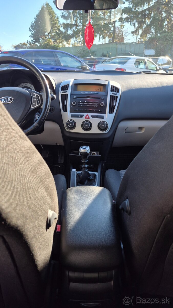 Kia Ceed SW 1.6 crdi 66kw M5 - 6