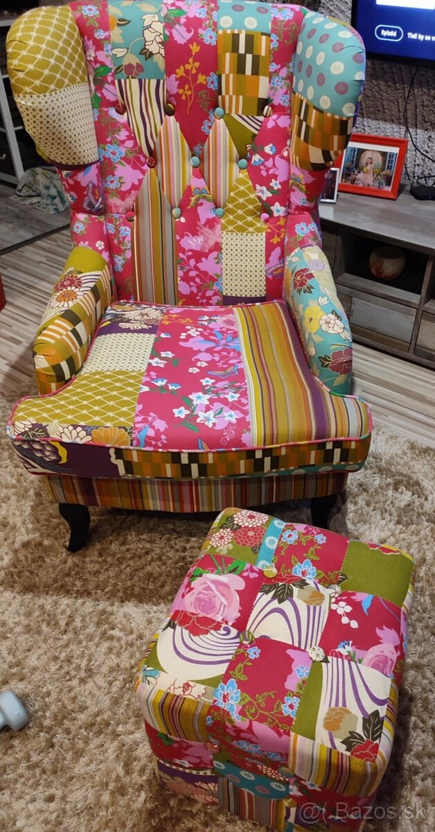 PREDÁM KRESLO S TABURETKOU - 6