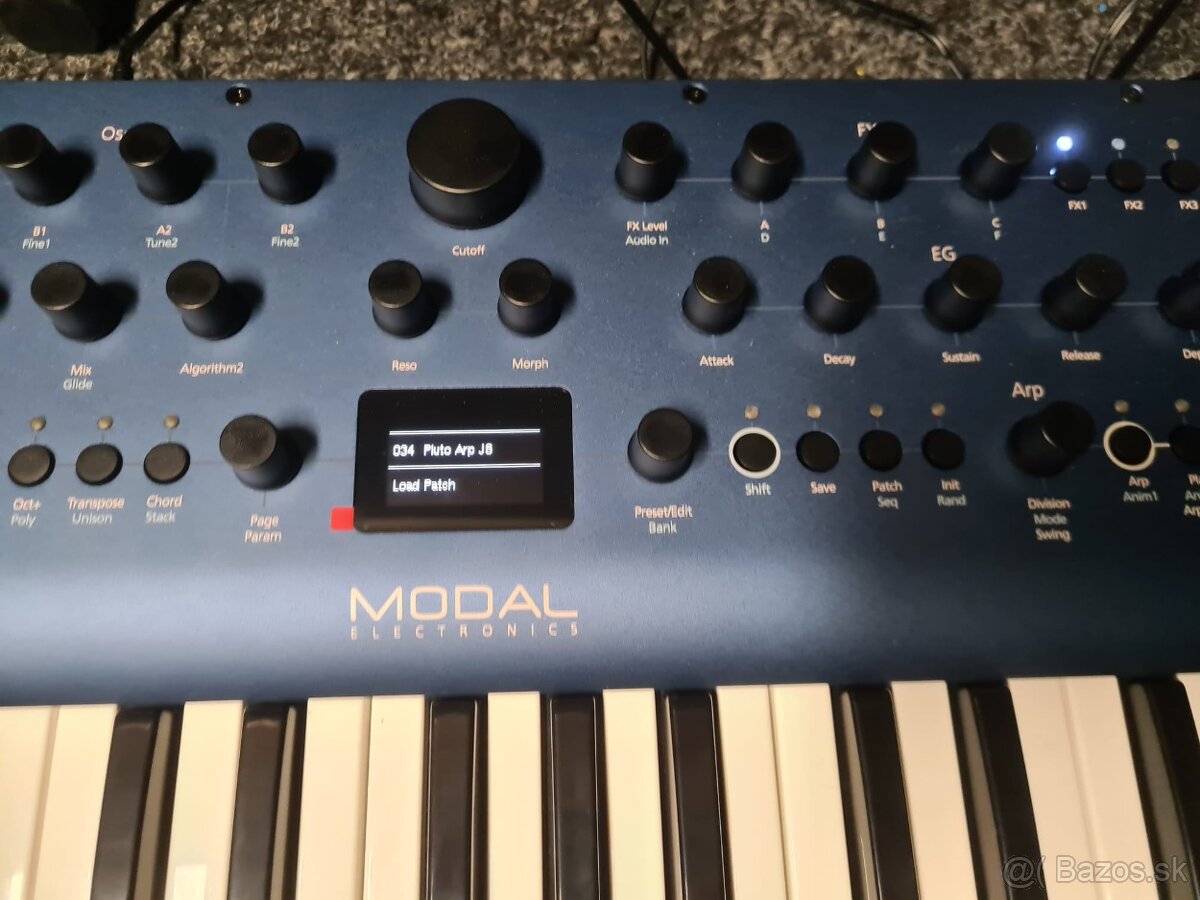 Modal Cobalt 8 + case THON - 6