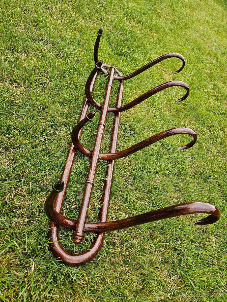 Starožitný vešiak - 6