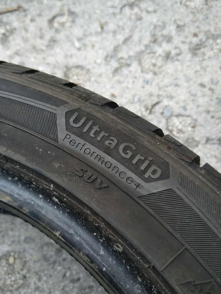 225/50 R 19 zimné GOOD/YEAR + alu AUDI RSQ3. - 6