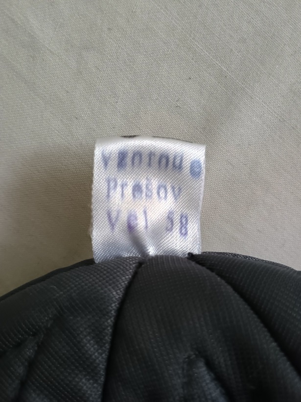 Pracovný odev a ušianka. - 6