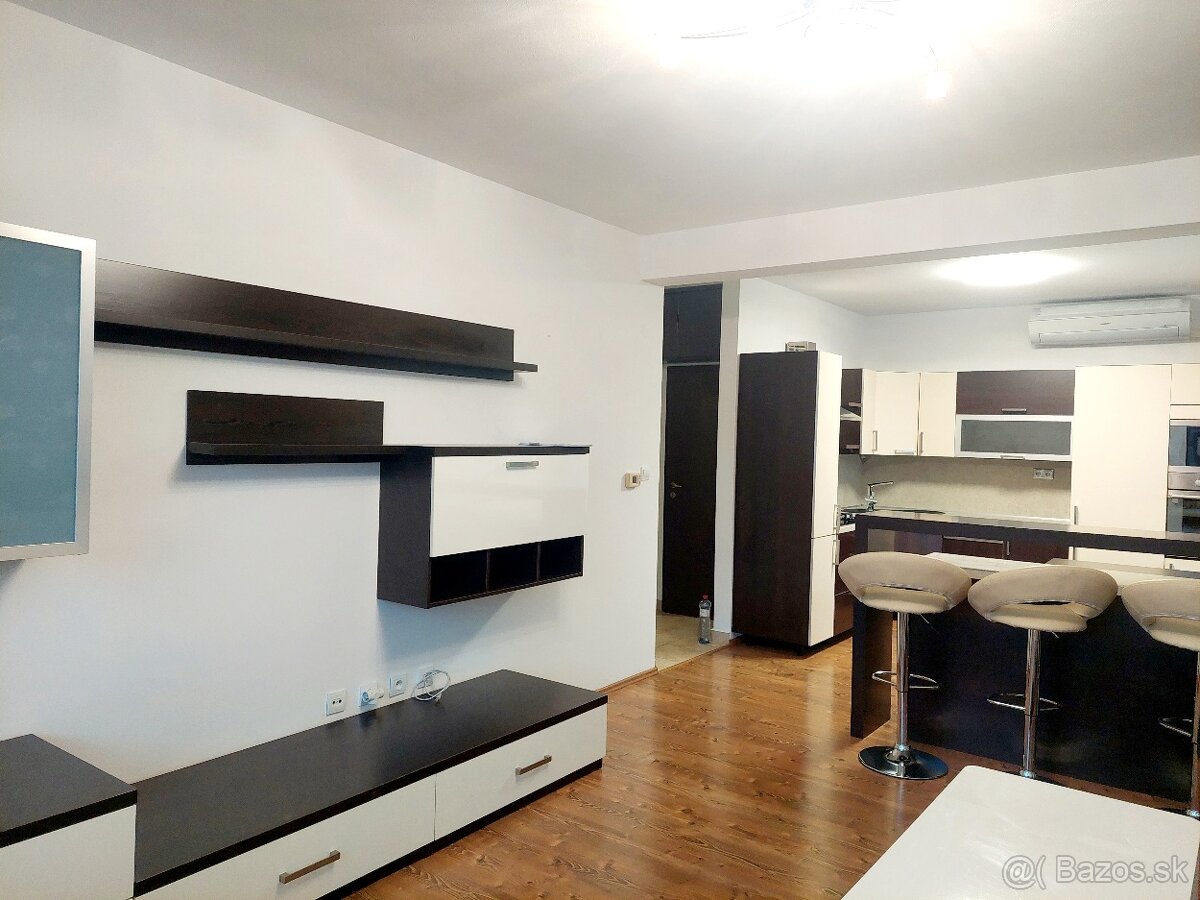 Prenájom 2 - izbového bytu - 6