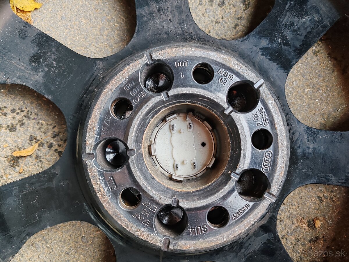 Zimne pneu 235/65 r17 s Audi diskami - 6