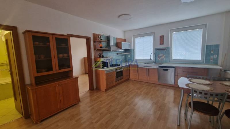 Na predaj: Veľký 3izbový byt, Belehradská, 82m2+lodžia - 6